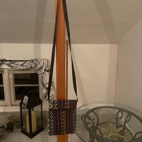 Lightweight Peruvian Crossbody satchel. - Picture 3 of 3